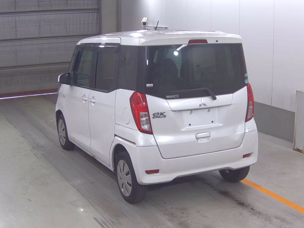 MITSUBISHI EK SPACE