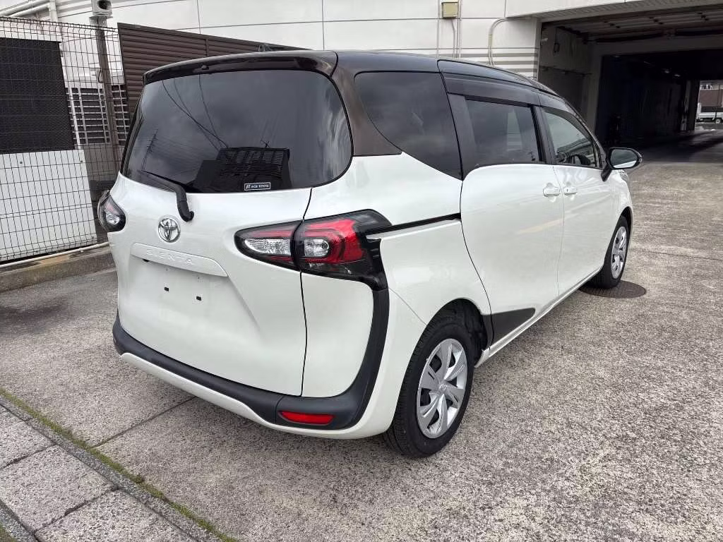 TOYOTA SIENTA