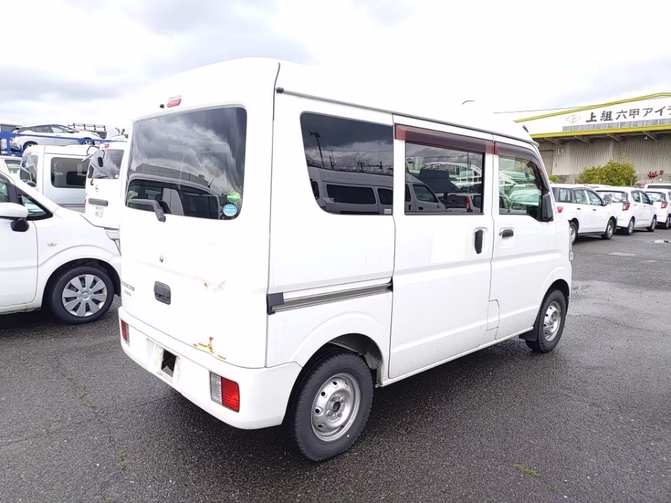 MITSUBISHI MINICAB