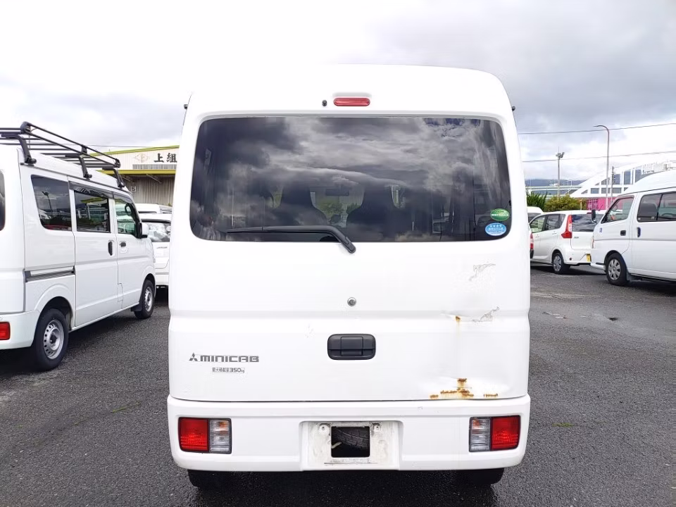 MITSUBISHI MINICAB