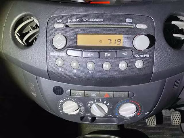 DAIHATSU ESSE
