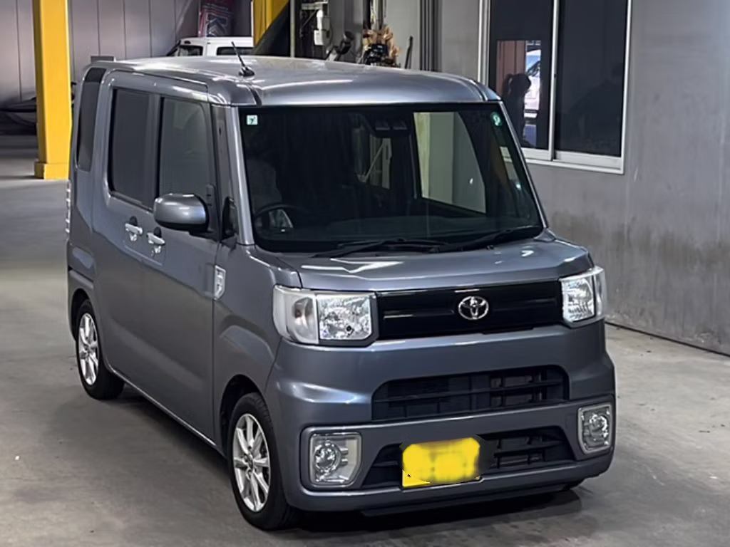 TOYOTA PIXIS MEGA