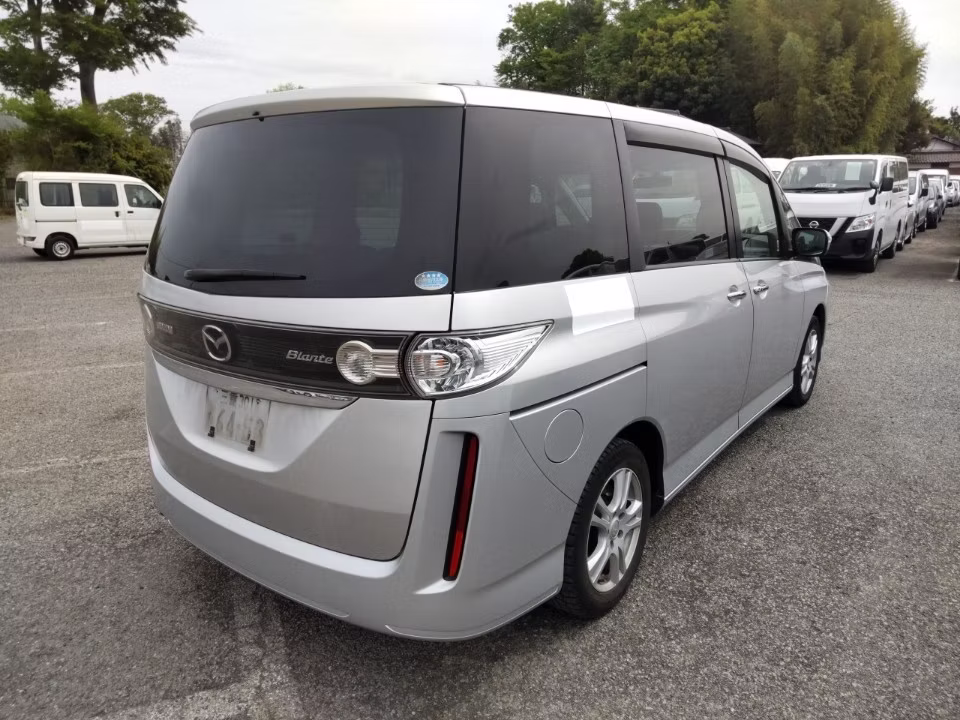MAZDA BIANTE