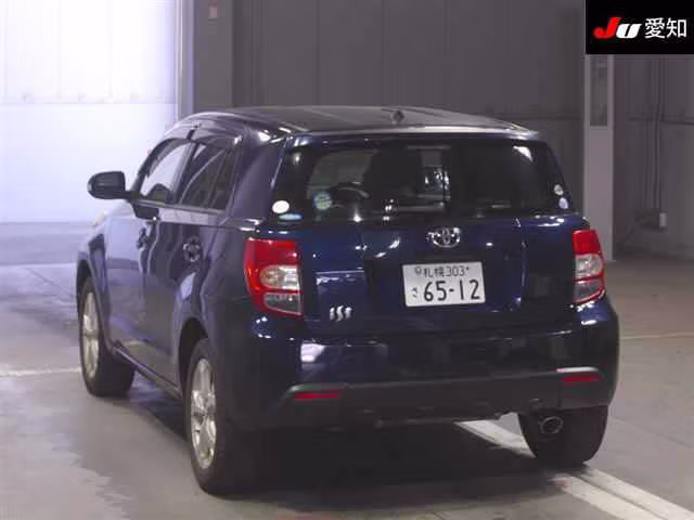 TOYOTA IST