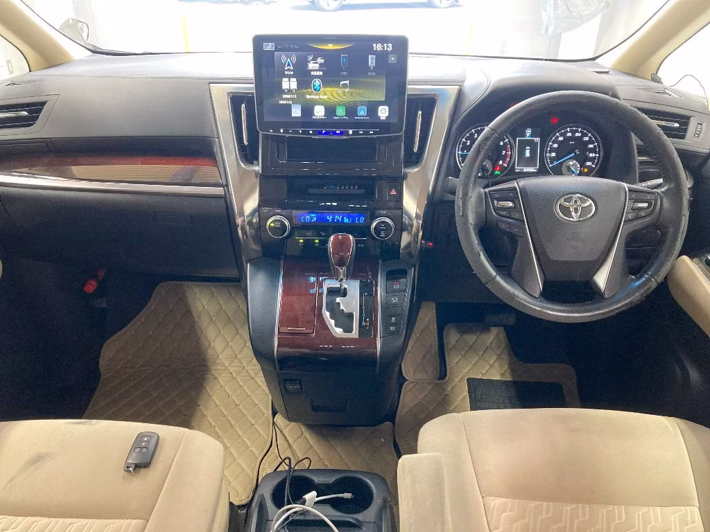 TOYOTA VELLFIRE