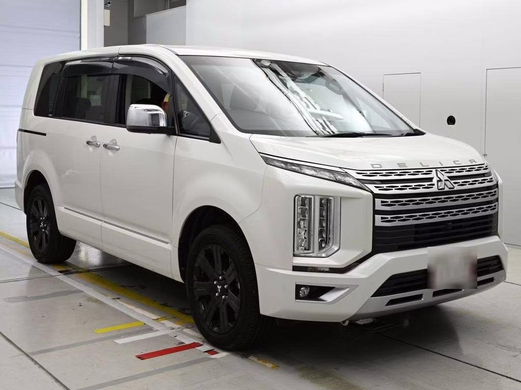 MITSUBISHI DELICA D:5