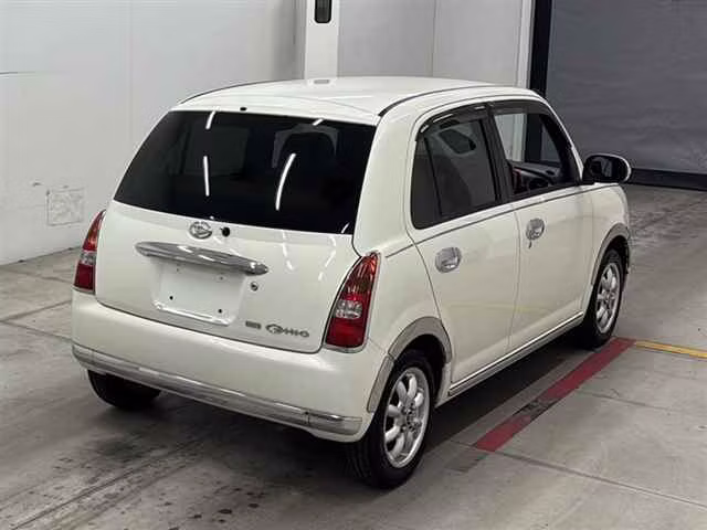 DAIHATSU MIRA GINO