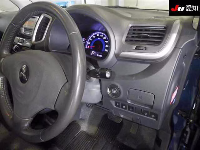MITSUBISHI DELICA D:2