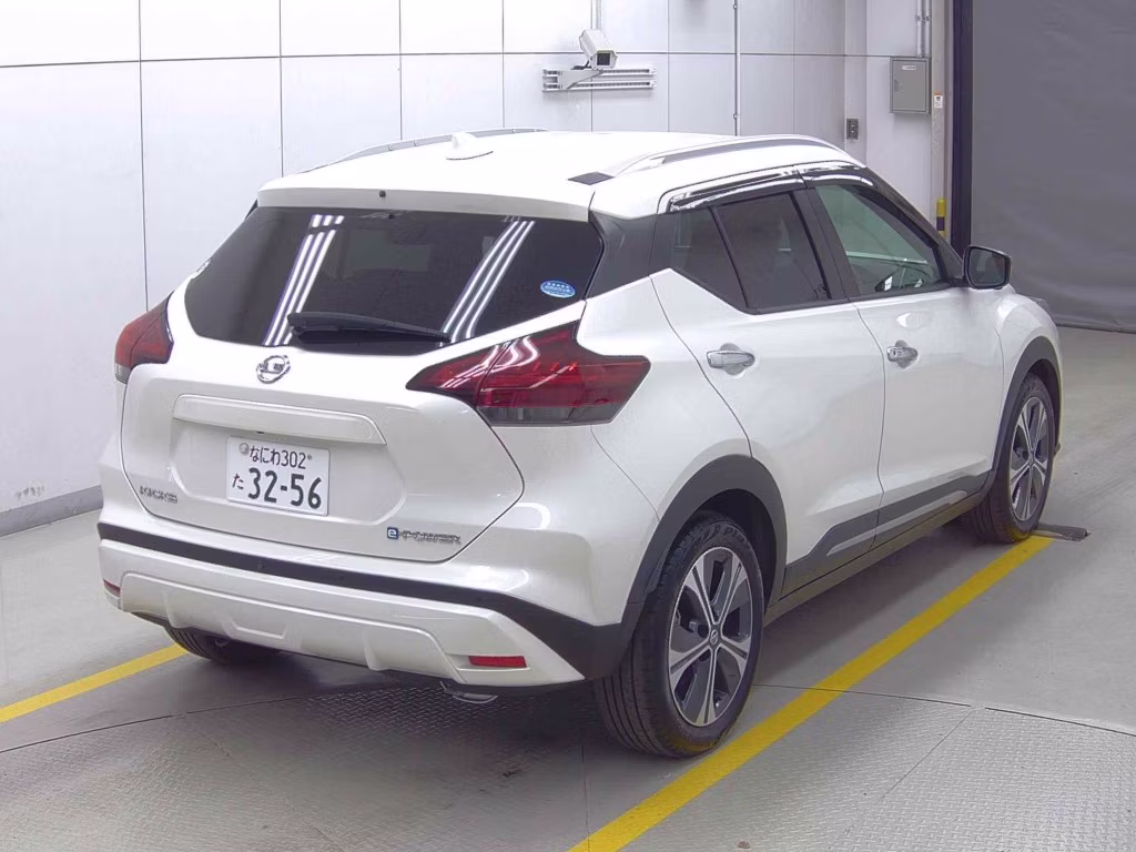 NISSAN KICKS