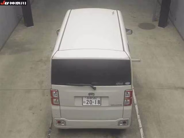 DAIHATSU WAKE
