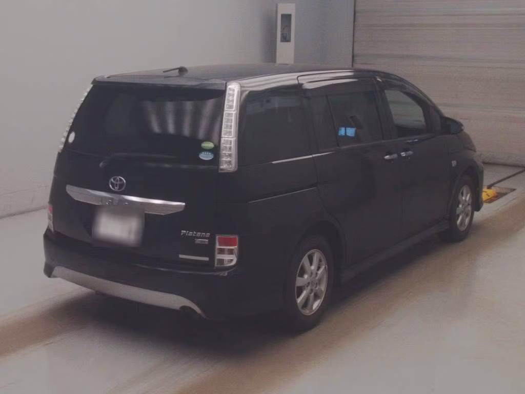 TOYOTA ISIS
