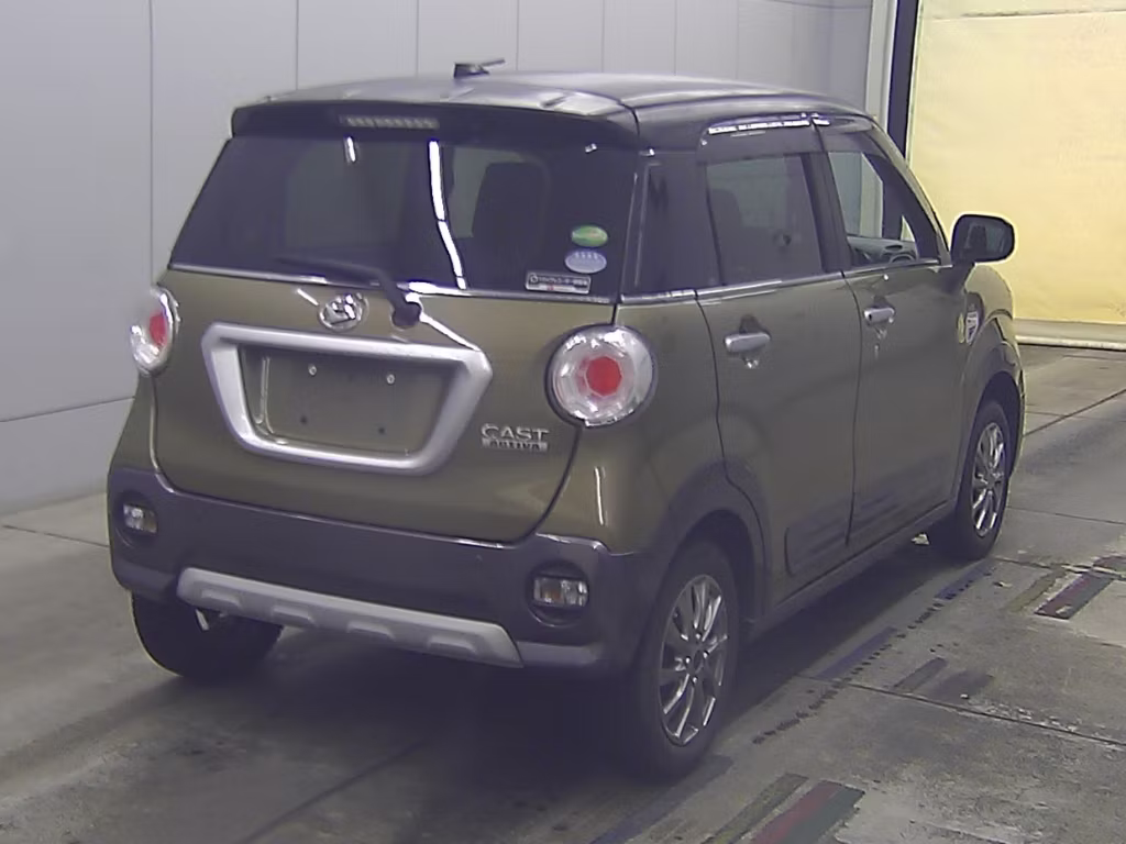 DAIHATSU CAST