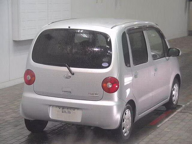 DAIHATSU MOVE LATTE