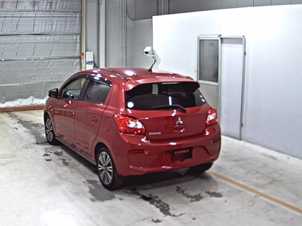 MITSUBISHI MIRAGE