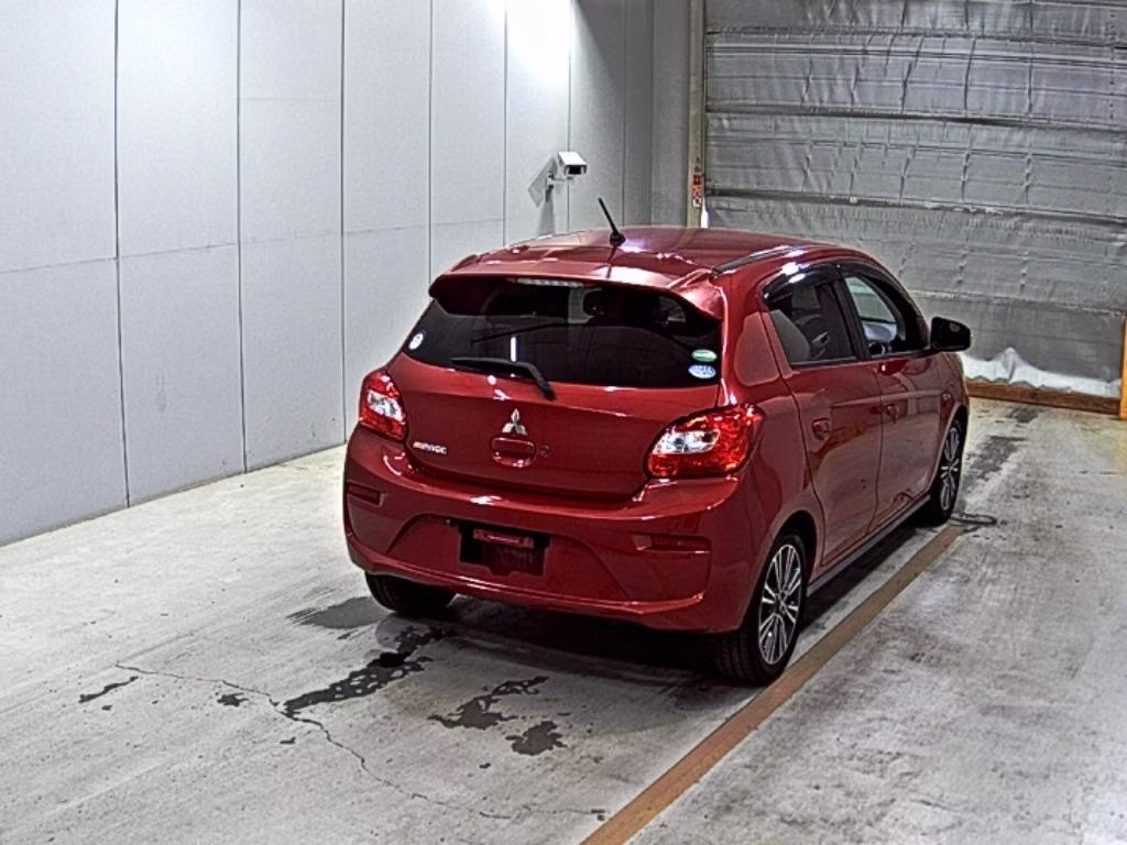 MITSUBISHI MIRAGE