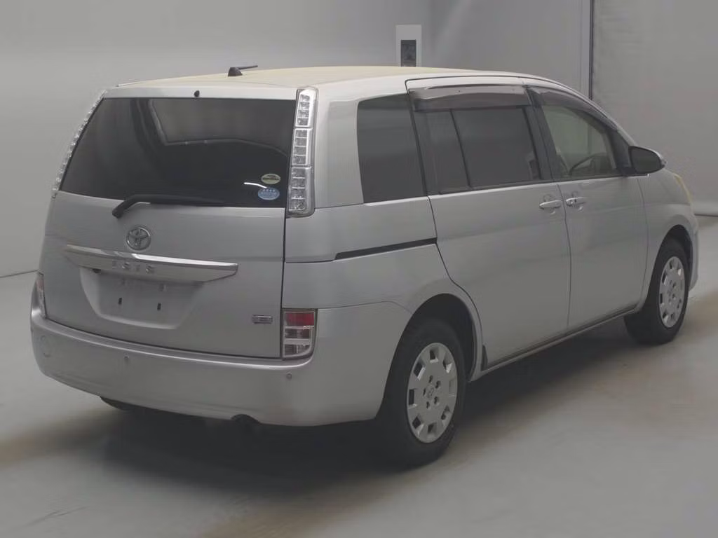 TOYOTA ISIS