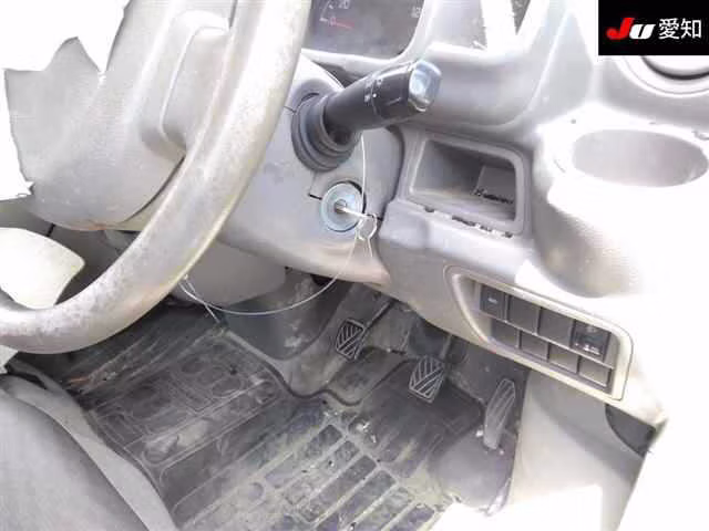 MITSUBISHI MINICAB