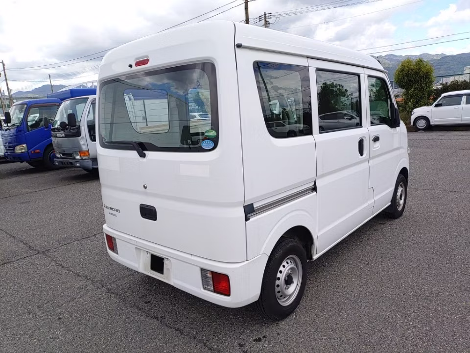 MITSUBISHI MINICAB