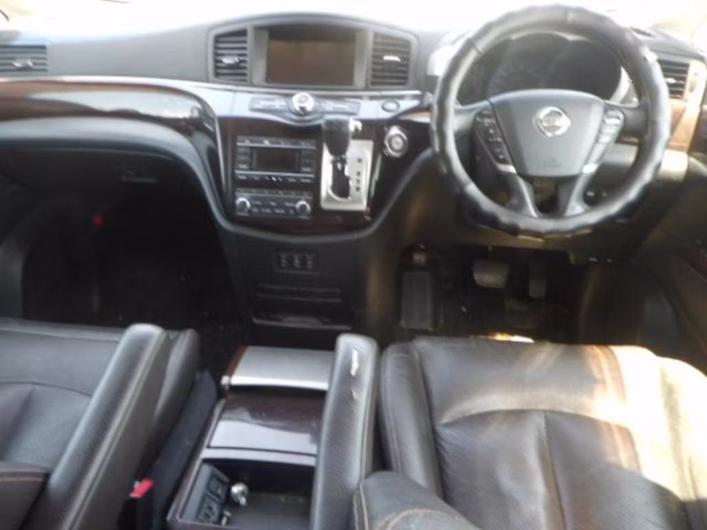 NISSAN ELGRAND