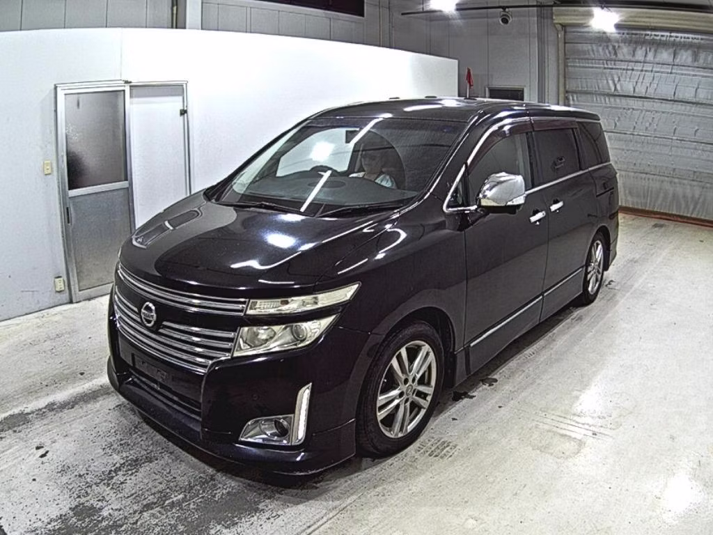 NISSAN ELGRAND