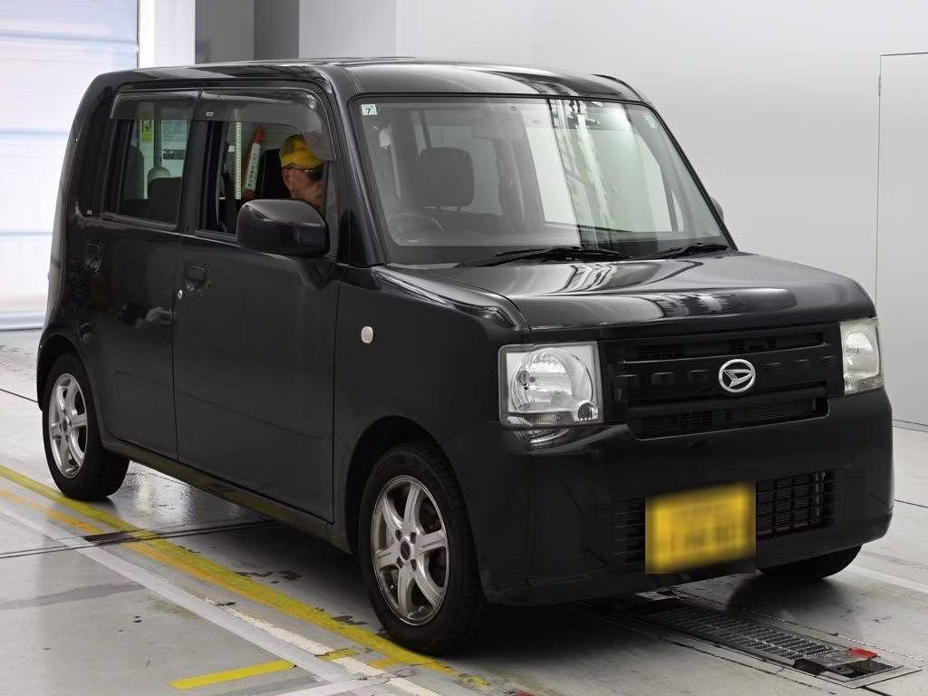 DAIHATSU MOVE CONTE
