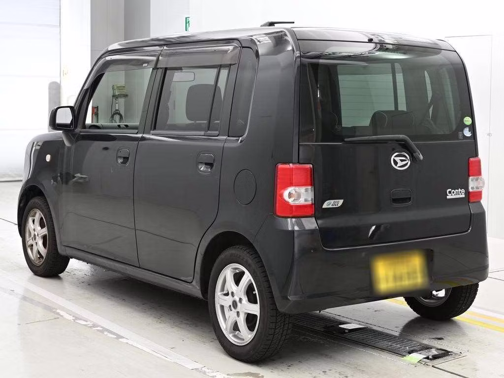 DAIHATSU MOVE CONTE
