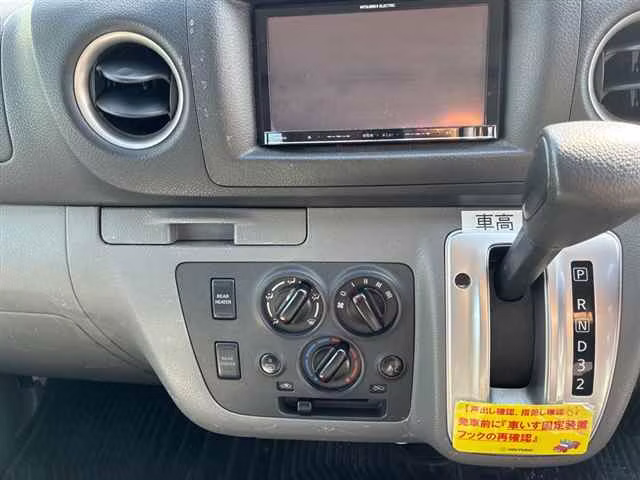 NISSAN NV350 CARAVAN