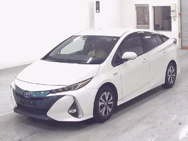 TOYOTA PRIUS PHV