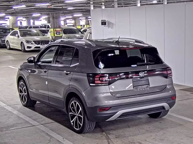 VOLKSWAGEN T-CROSS