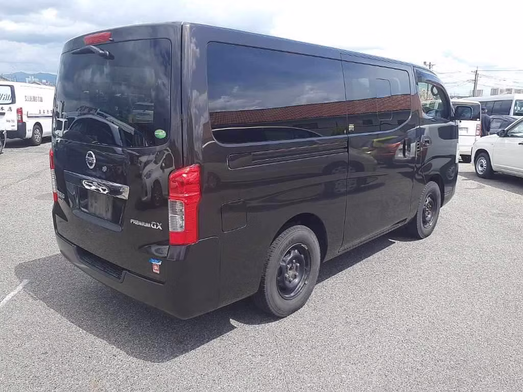 NISSAN NV350 CARAVAN