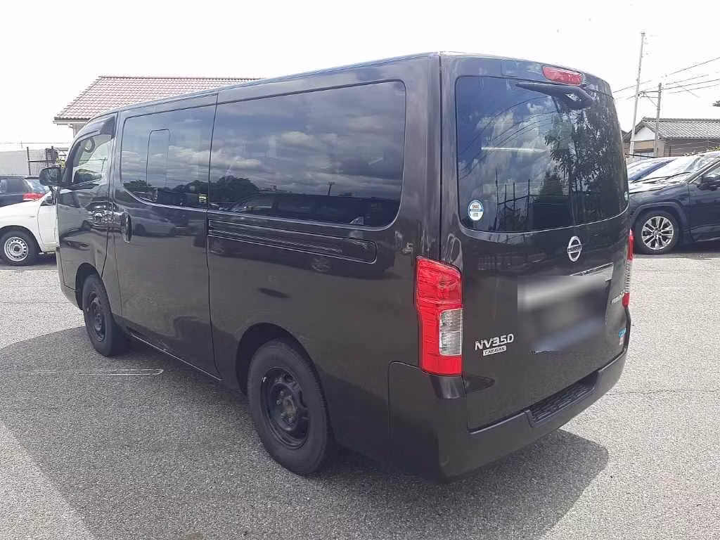 NISSAN NV350 CARAVAN