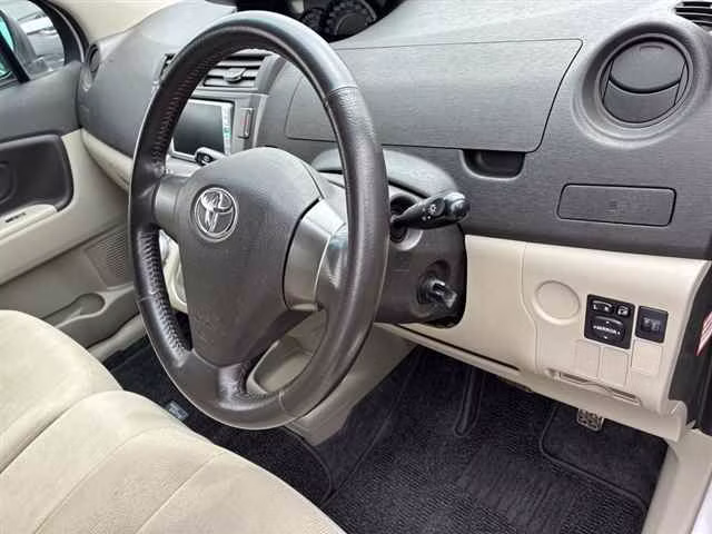 TOYOTA PASSO SETTE