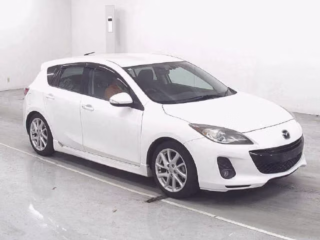 MAZDA AXELA