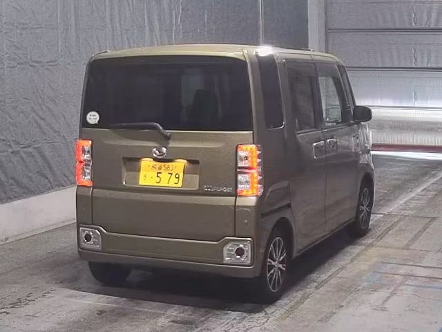 DAIHATSU WAKE