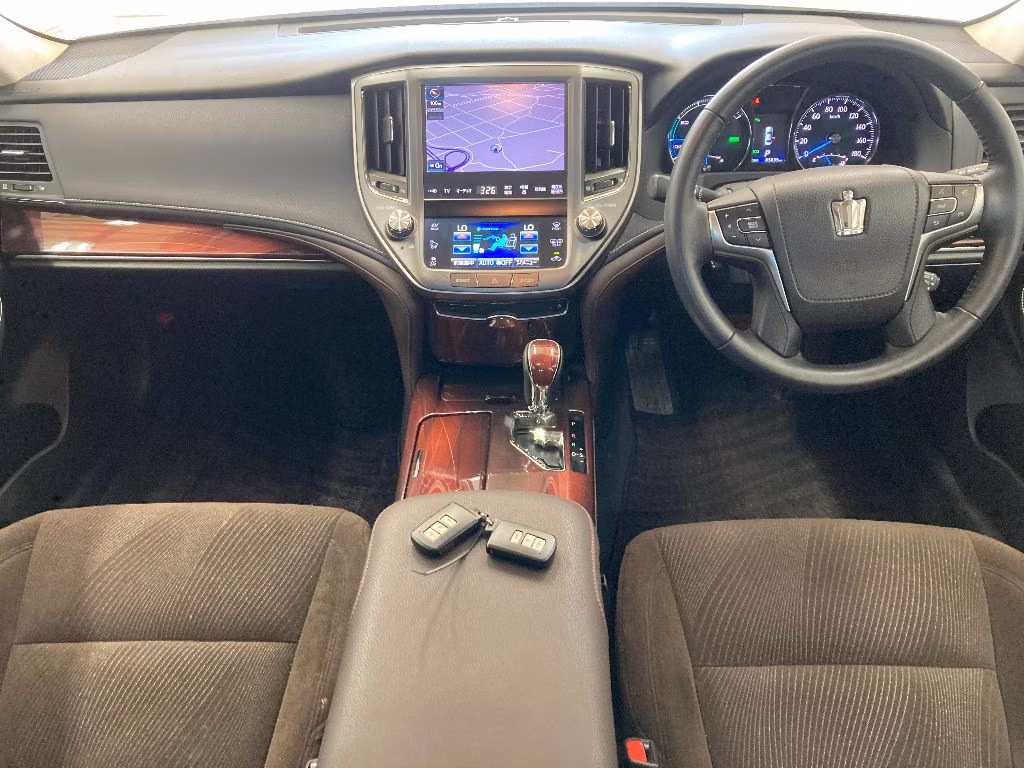 TOYOTA CROWN