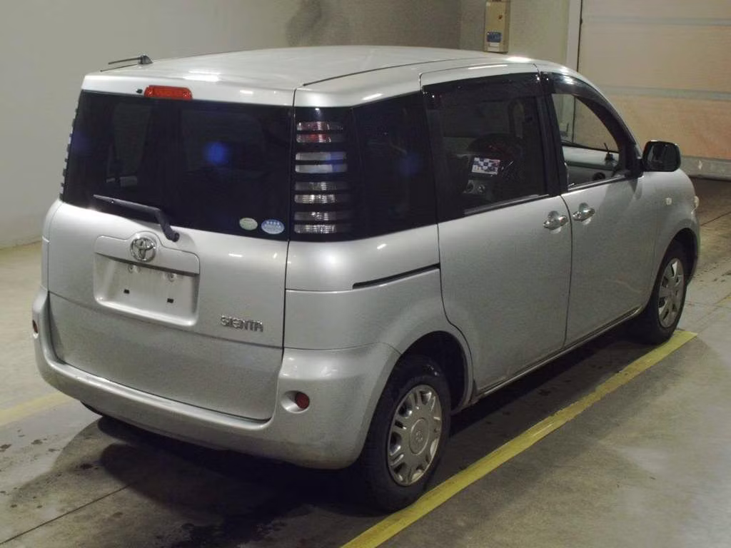 TOYOTA SIENTA