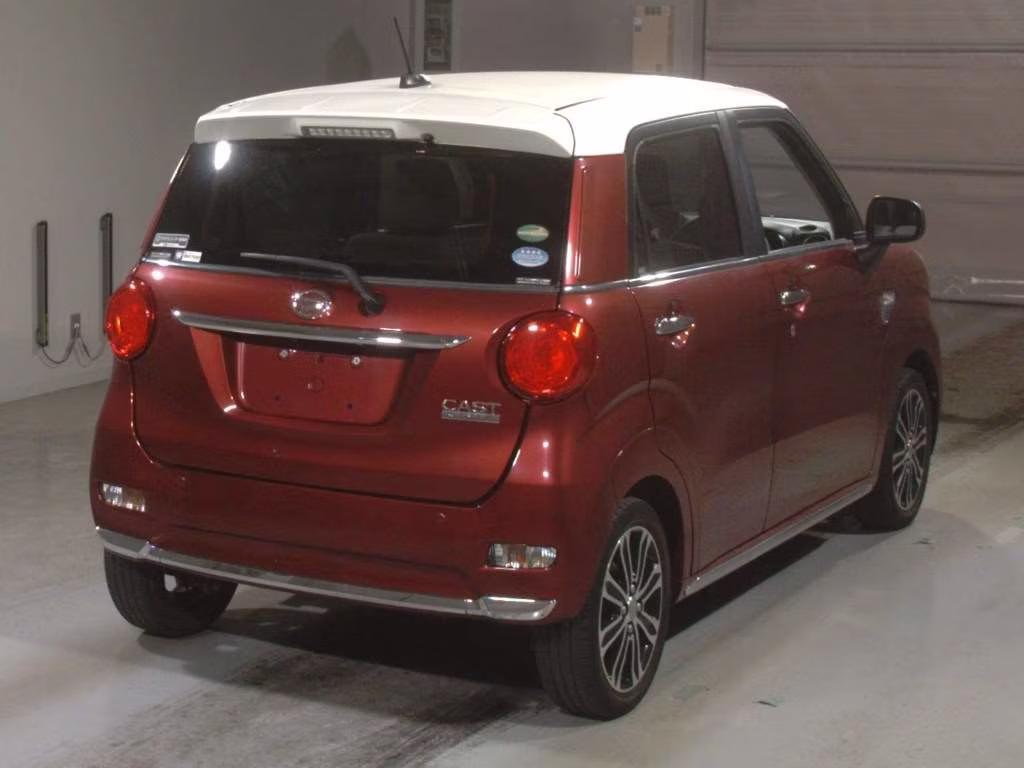 DAIHATSU CAST