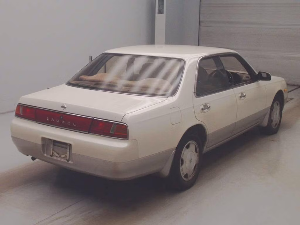 NISSAN LAUREL
