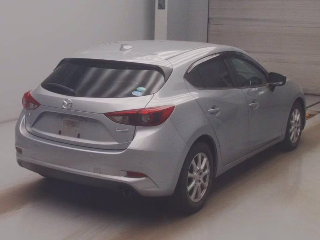 MAZDA AXELA