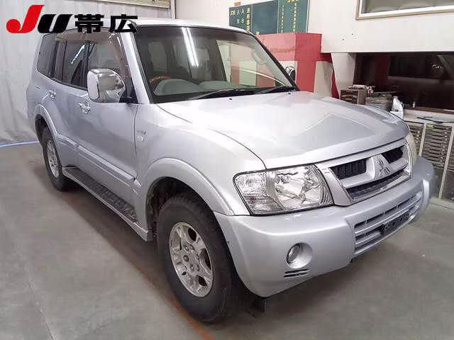 MITSUBISHI PAJERO