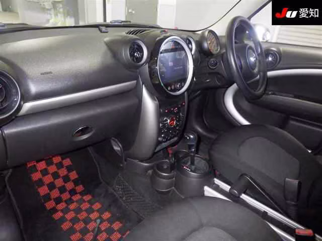 MINI CROSSOVER