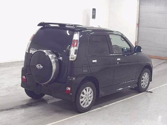 DAIHATSU TERIOS KID