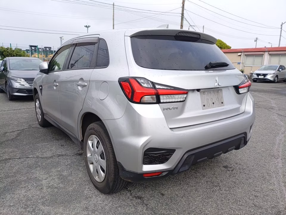 MITSUBISHI RVR