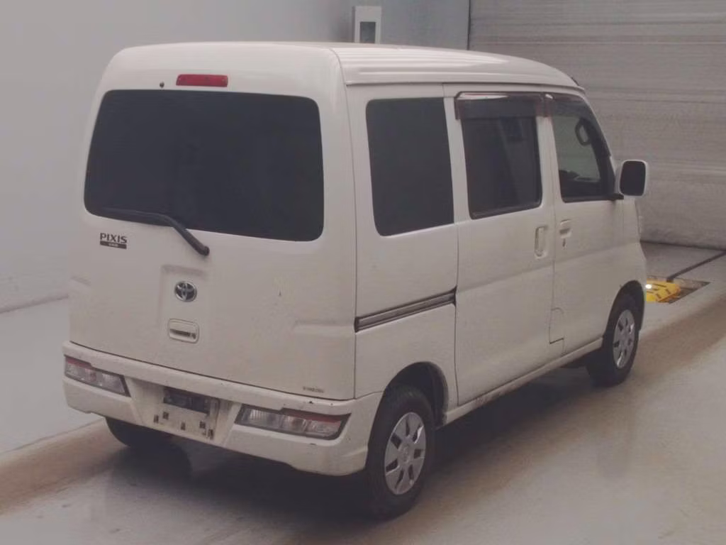 MITSUBISHI MINICAB