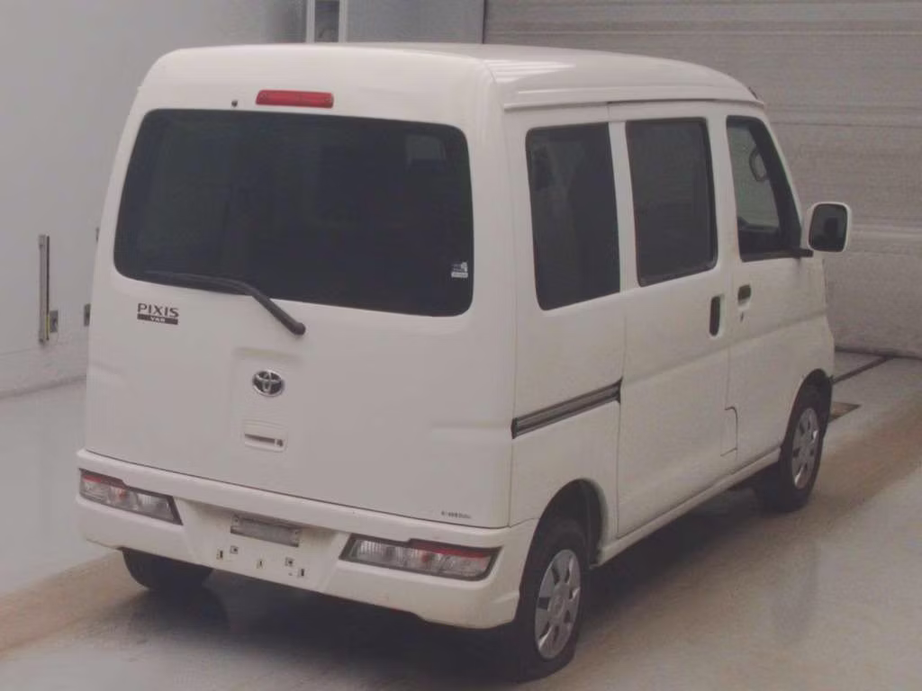 TOYOTA PIXIS VAN