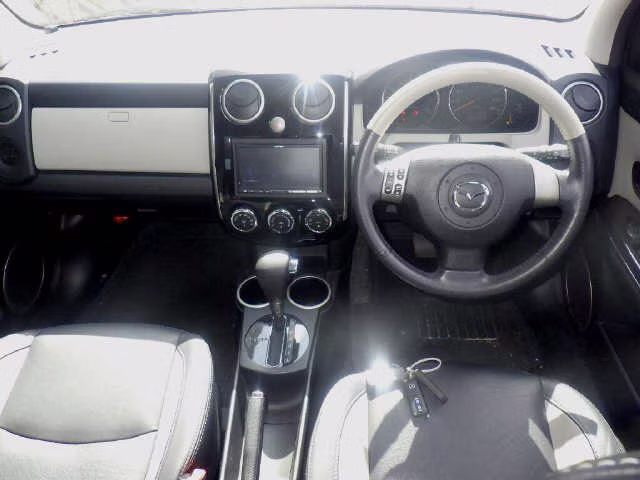 MAZDA VERISA