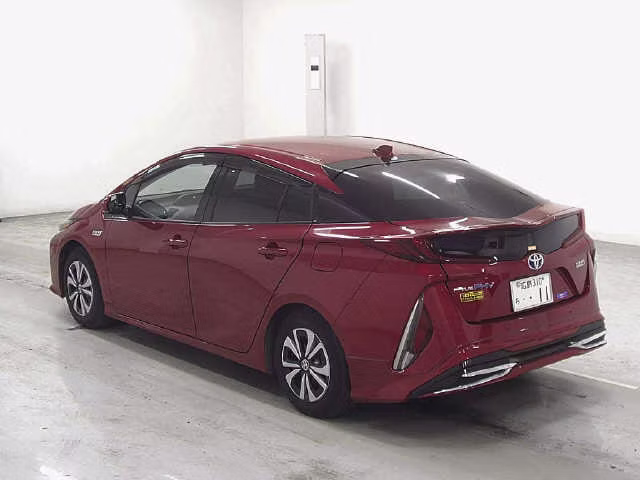 TOYOTA PRIUS PHV