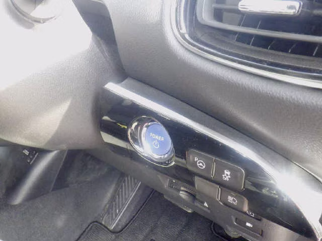 TOYOTA PRIUS PHV