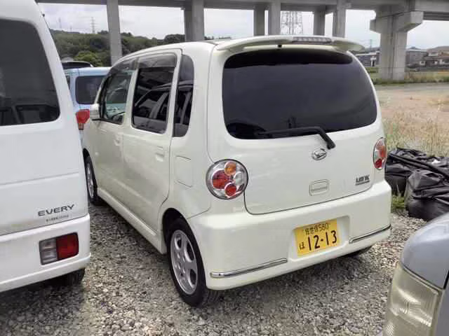DAIHATSU MOVE LATTE