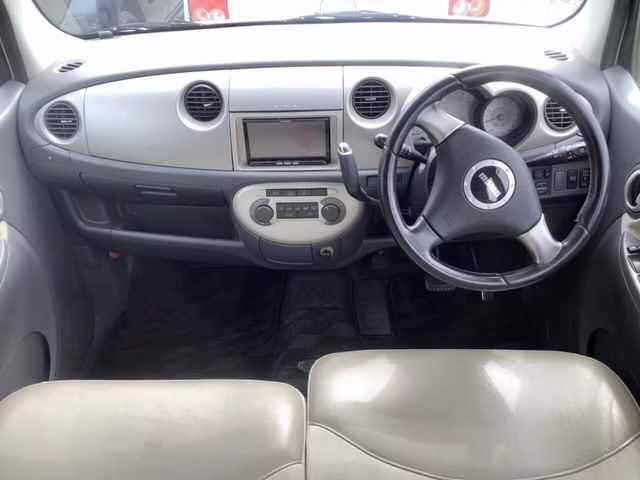 DAIHATSU MOVE LATTE